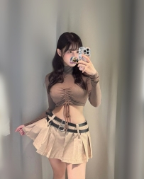 Takako, 165 cm, 48 kg, E-cup, 22 years old. She has a pure and innocent look, bu