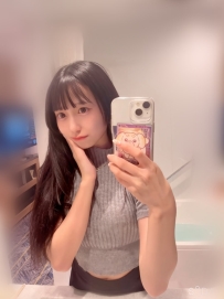 櫻井 154cm 34D 19歳 40kg  櫻花妹子～甜美可愛、純真浪漫、彼女は櫻井です。笑顔は桜