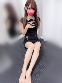 名前：小杉 葵    年齢：23歳    身長：157cm    体重：40kg    血液型：A型    バス