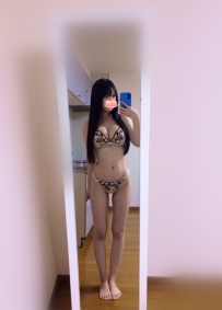 Rena 162cm 46kg D cup 19 years old    Naturally cute little sister, her nipples