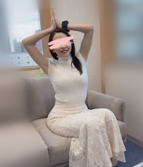 美鈴🇯🇵 165cm Fカップ  50kg  35歳  強推、本人の体型は写真とほぼ同じで、顔立ちは