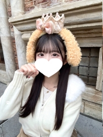 晴菜 153cm F杯  45kg 21歲  小隻馬身材 大奶搶眼 顏值超高  輕微M傾向 服務周到 喜歡